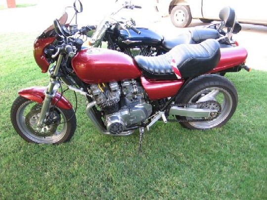 1980 kz1000 side