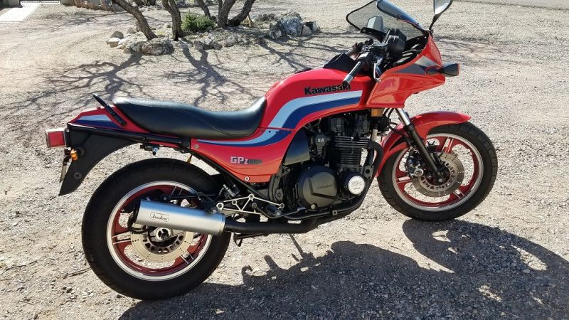 1983 gpz11002