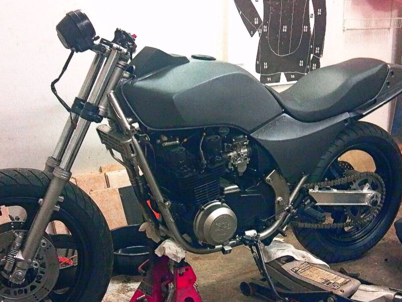 1985 gpz 750 streetfighter new paint and restoration