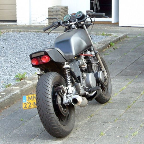 caferacer z8101